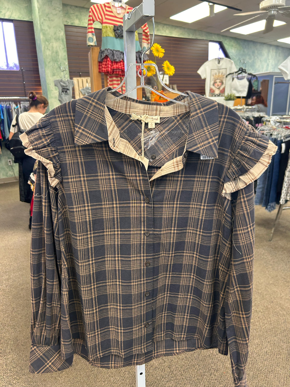New with Tag HEM & THREAD Grey Tan Plaid Size: L Long Sleeve Blouse
