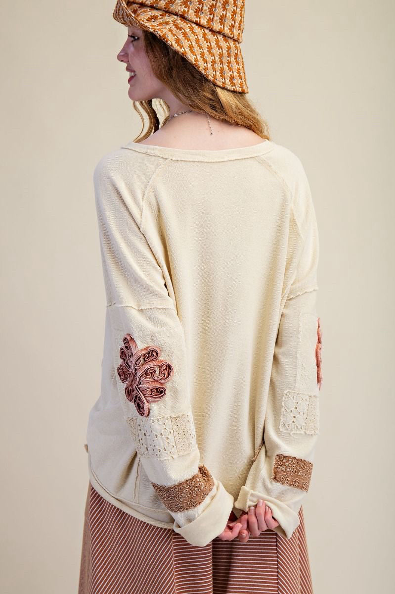 New EASEL Cream Size S Long Sleeve Blouse