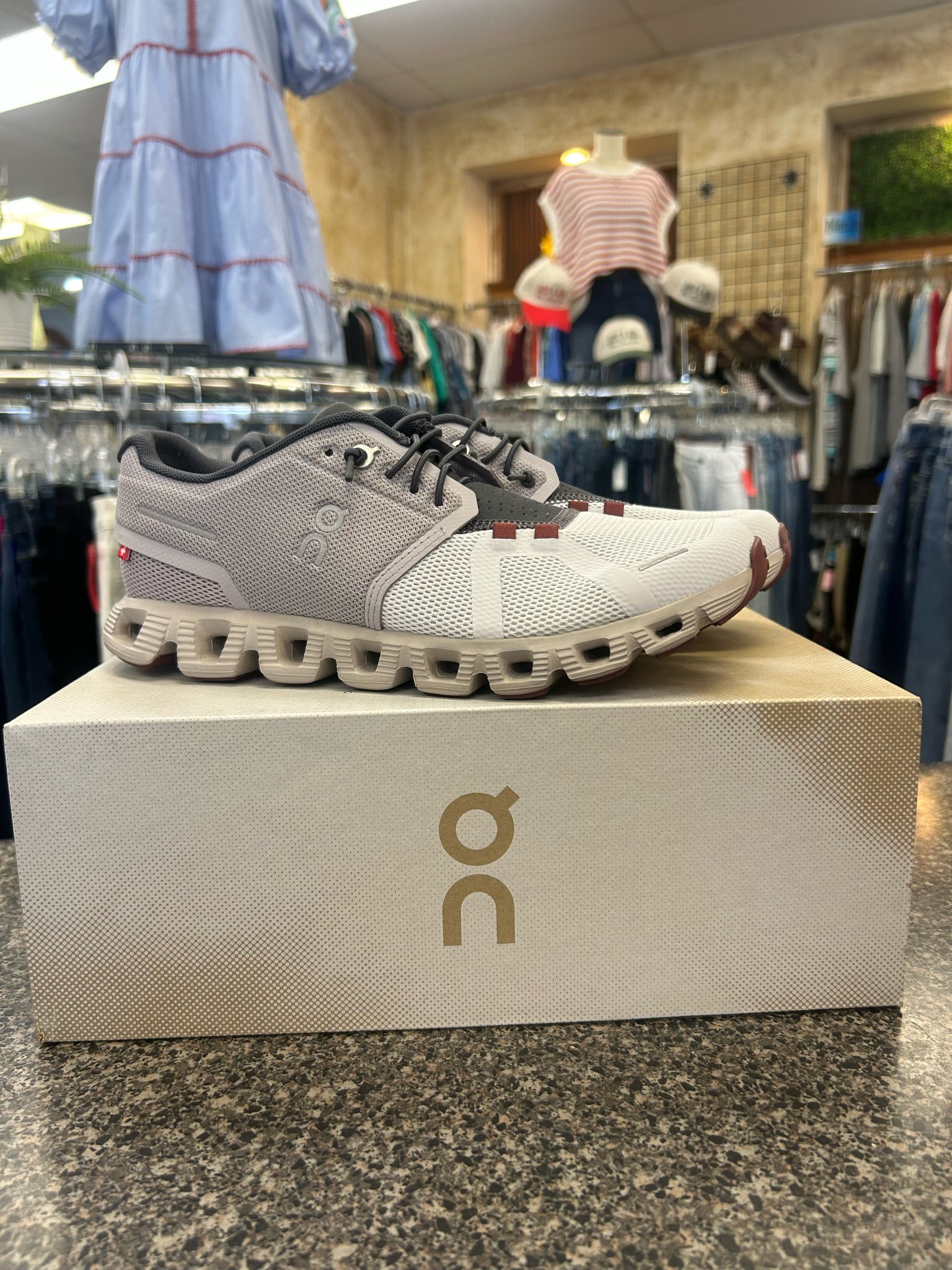 Pre-owned On Cloud White Grey Size 8 Designer Sneaker