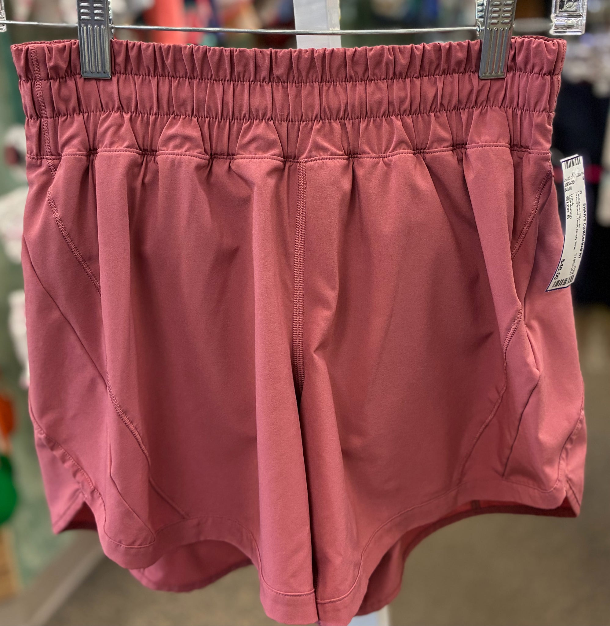 Pre-owned Lululemon Dark Dusty Pink Size 6 Designer Shorts
