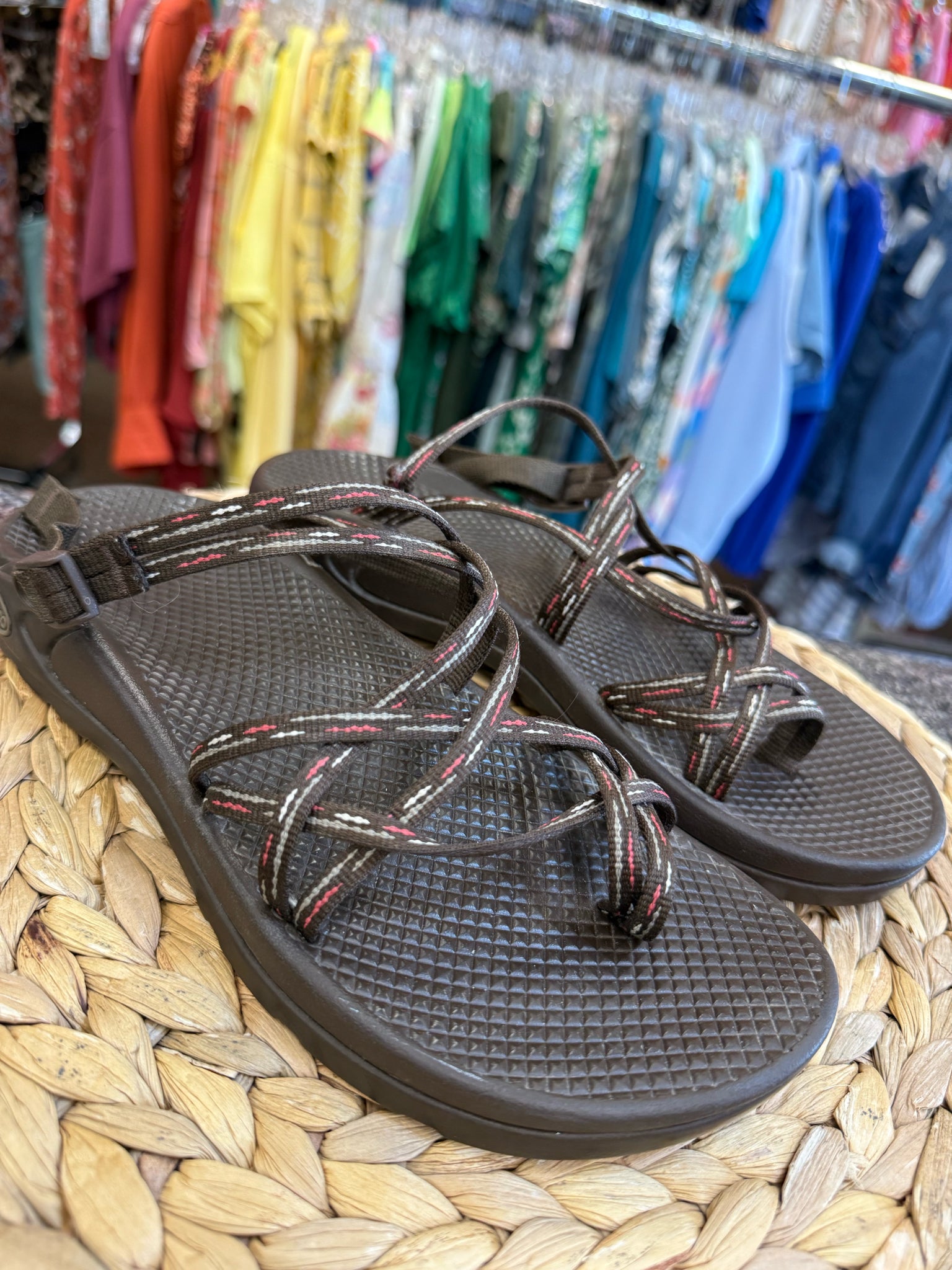 Pre-owned CHACO Brown blend Orange Size 8 Sandal