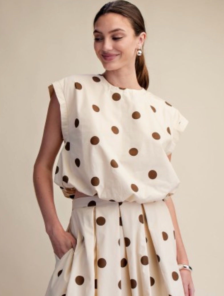 New GLAM Cream Brown Polka Size: S Short Sleeve Blouse