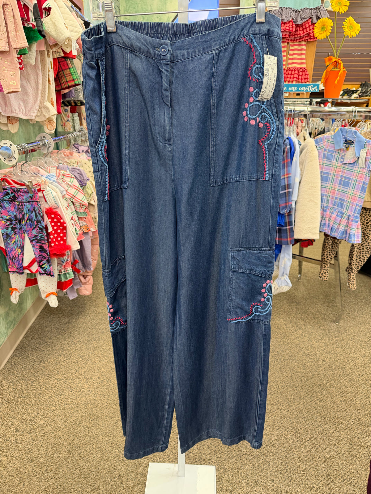 Pre-owned JOHNNY WAS Blue Pink Trim Size 12 Pants