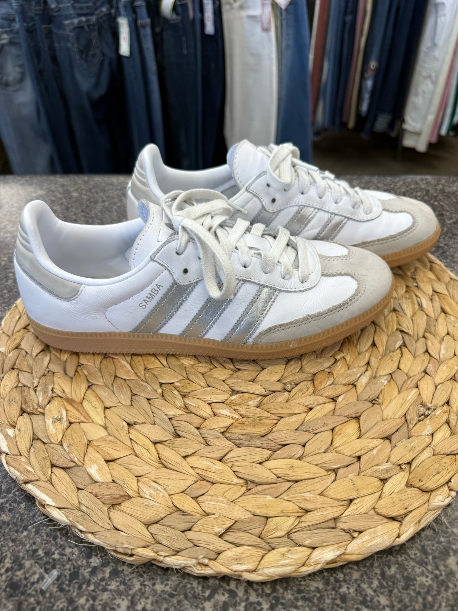 Pre-owned ADIDAS White Silver Stripe Size 8 Designer Shoe