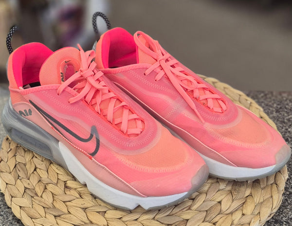 Pre-owned NIKE Pink Gray Trim Size 10 Designer Sneaker