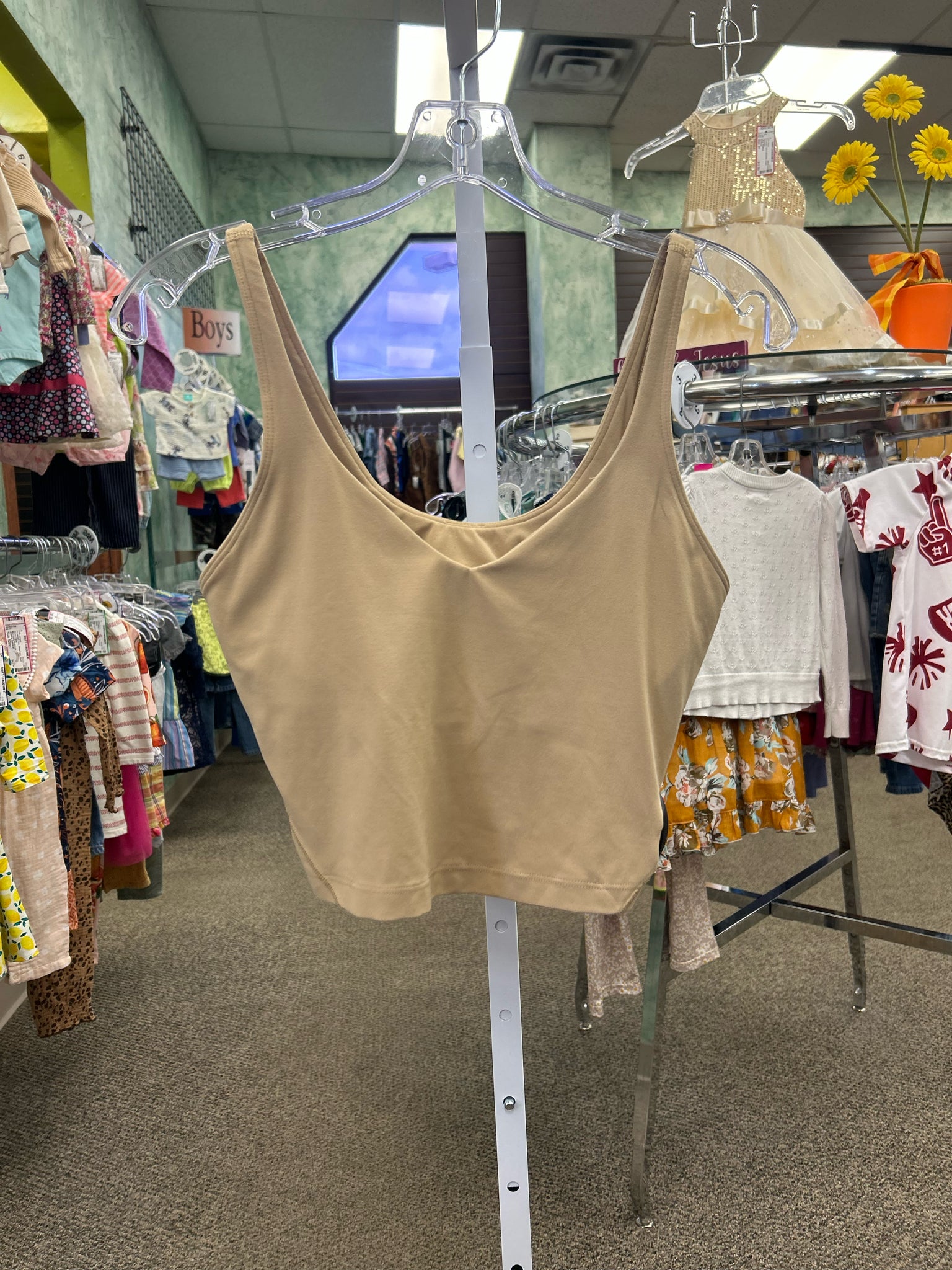 Pre-owned Lululemon Beige Size M Sleeveless Tank Top