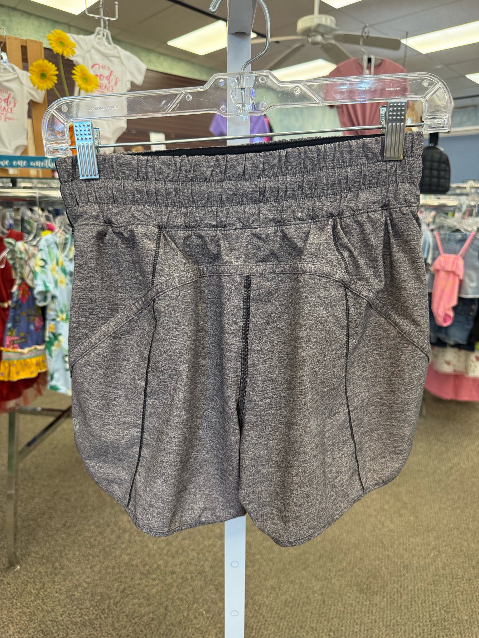 Pre-owned Lululemon DARK GREY Black blend Size 6 Designer Shorts