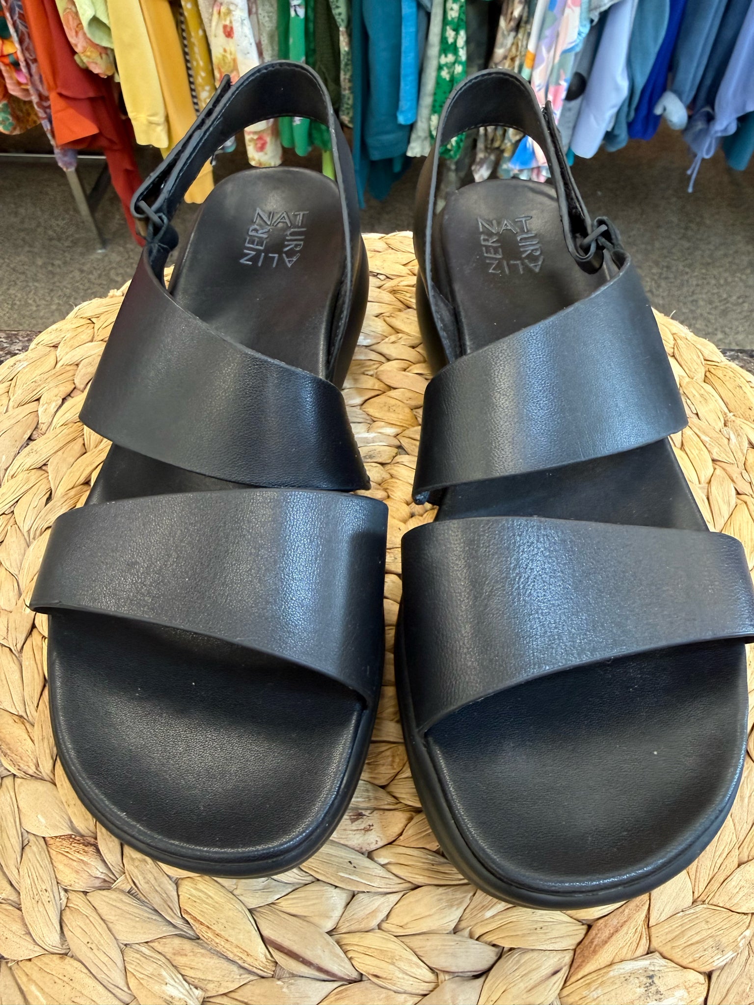 Pre-owned NATURALIZER Black Size 10 Sandal
