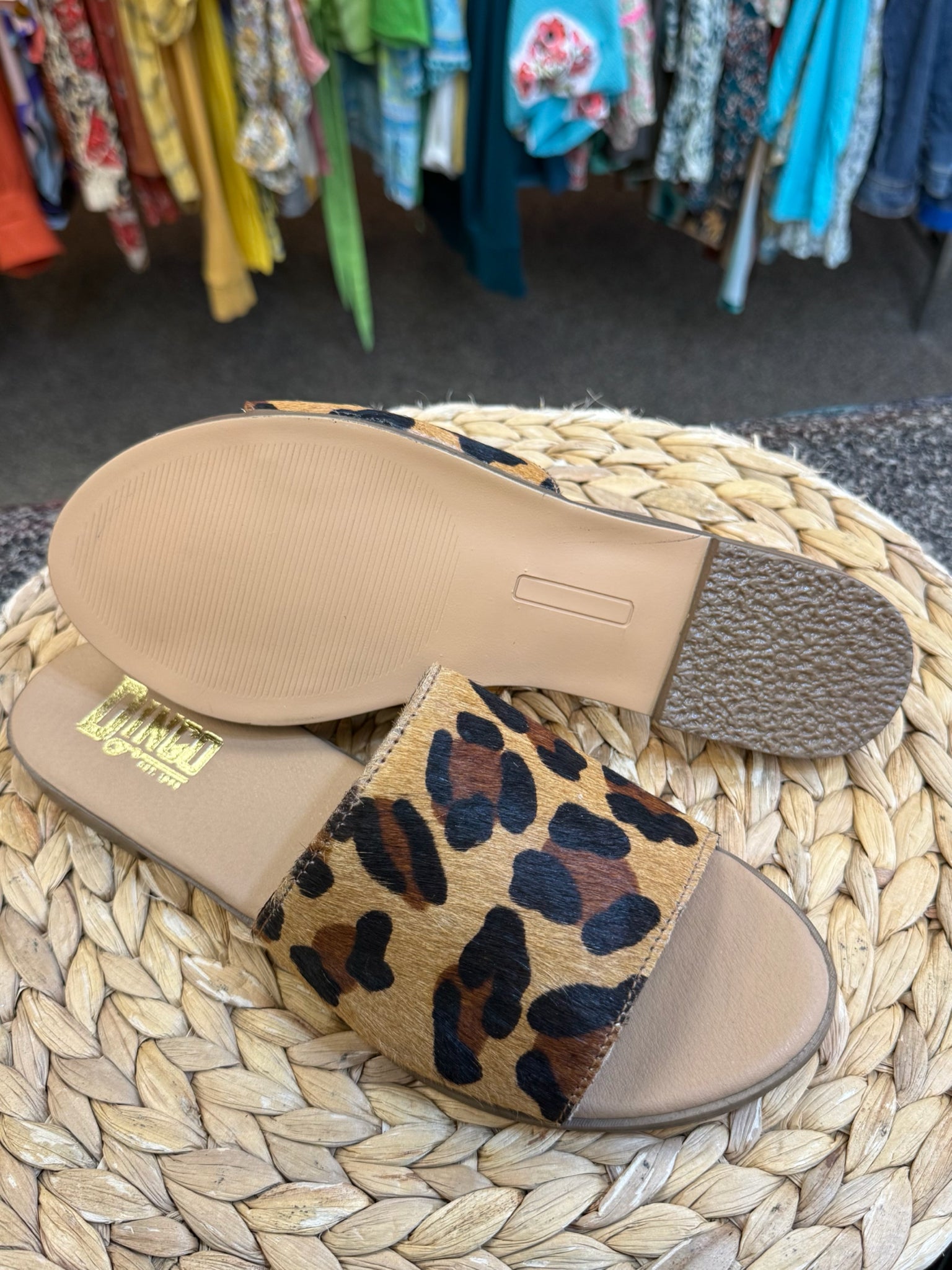 Pre-owned DINGO Black animal Brown Size 9 Sandal
