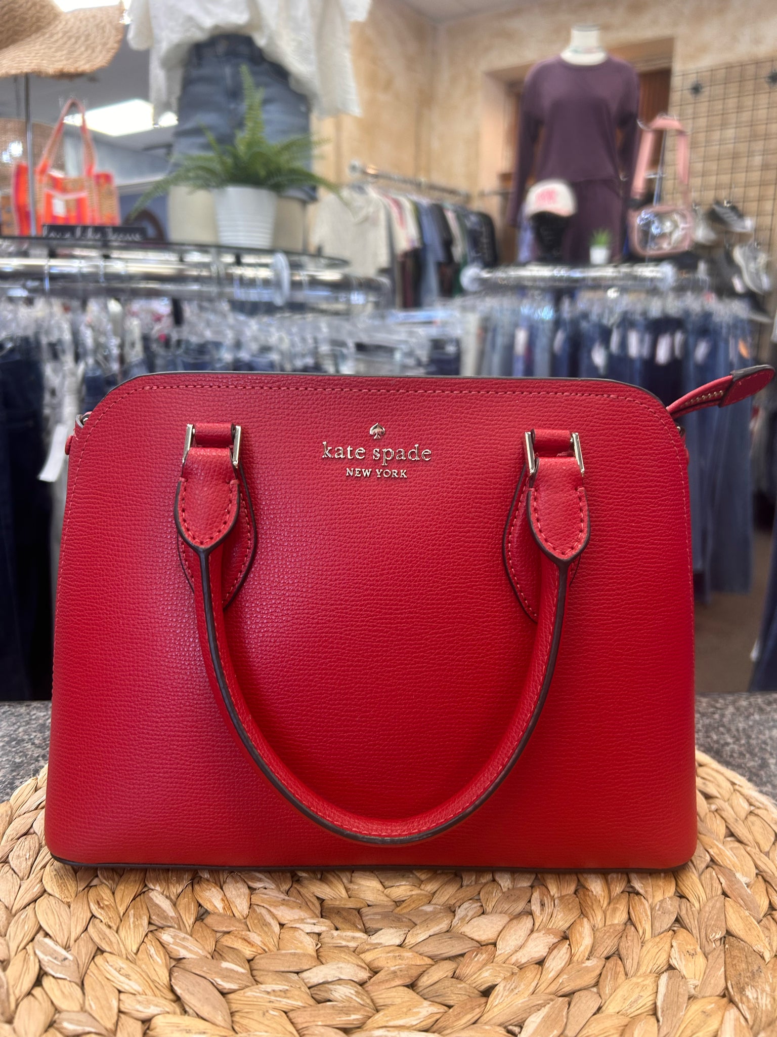 Pre-owned KATE SPADE Red Gold Trim Shoulder Designer Purse