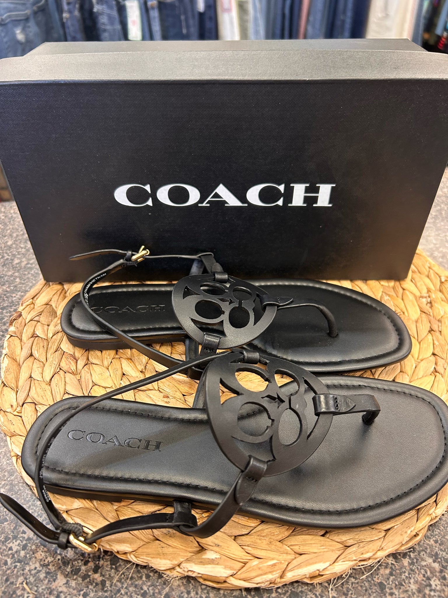 New  Without Tag COACH Black Size 7.5 Designer Sandal