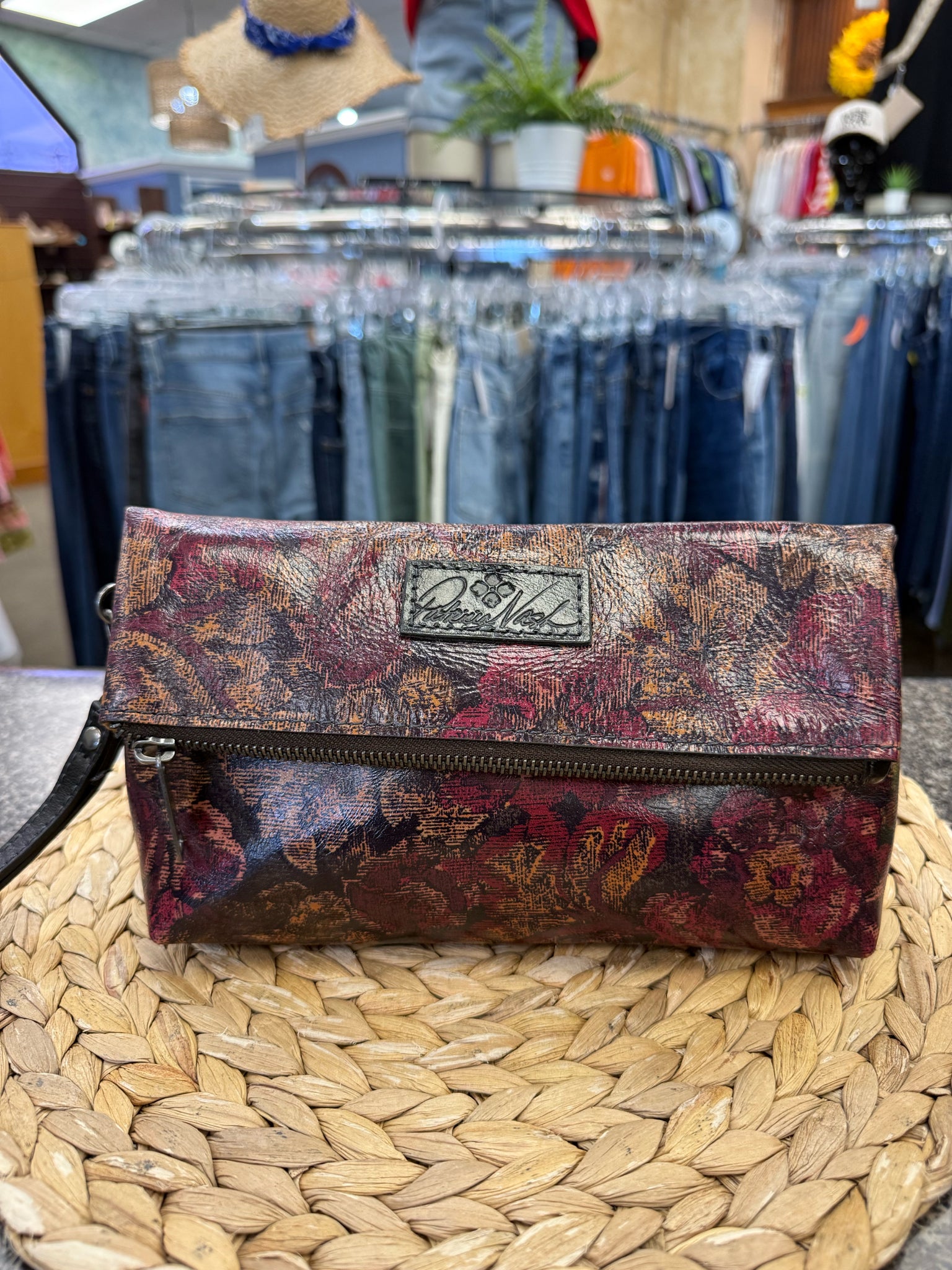 Pre-owned PATRICIA NASH Brown Red Floral S Clutch Purse