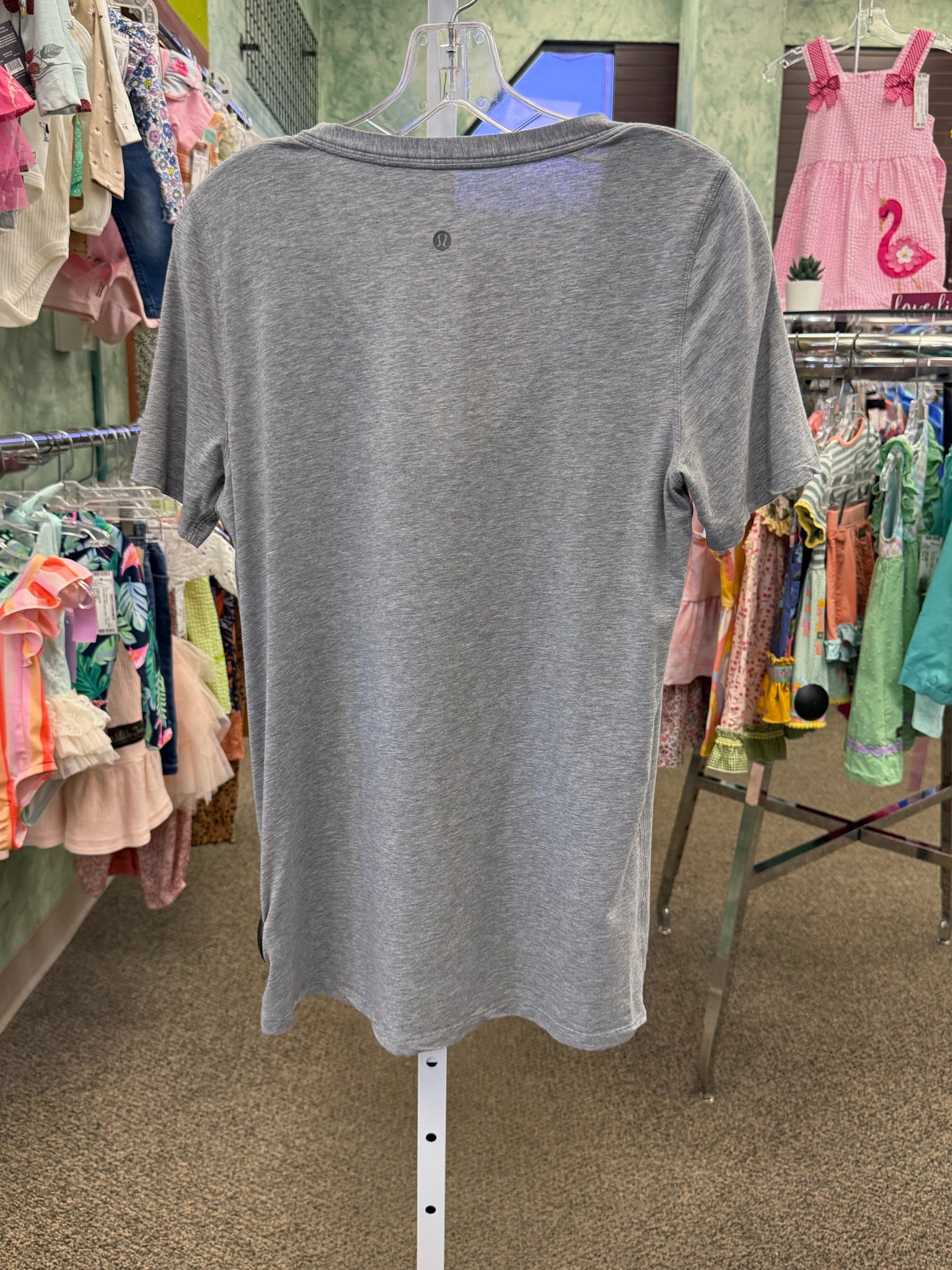 Pre-owned Lululemon Light gray Size M Short Sleeve Tee