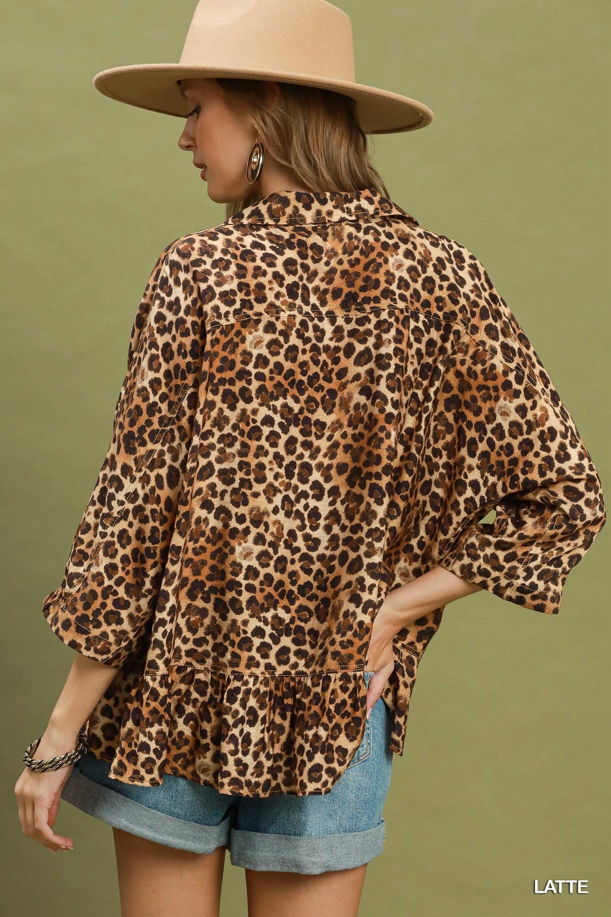 New UMGEE Leopard Size: S Short Sleeve Blouse