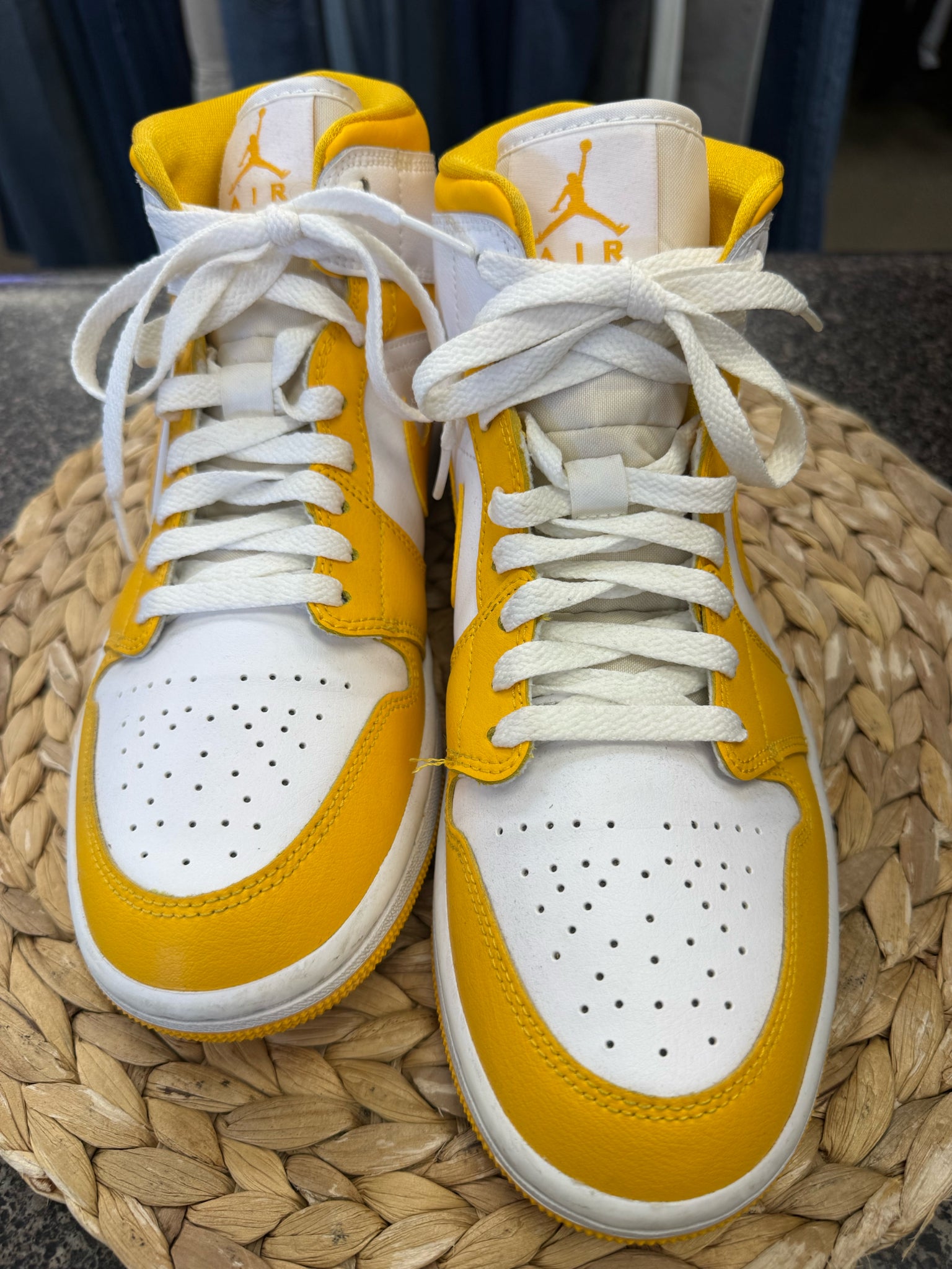 Pre-owned AIR JORDAN Yellow White Trim Size 9.5 Designer Sneaker