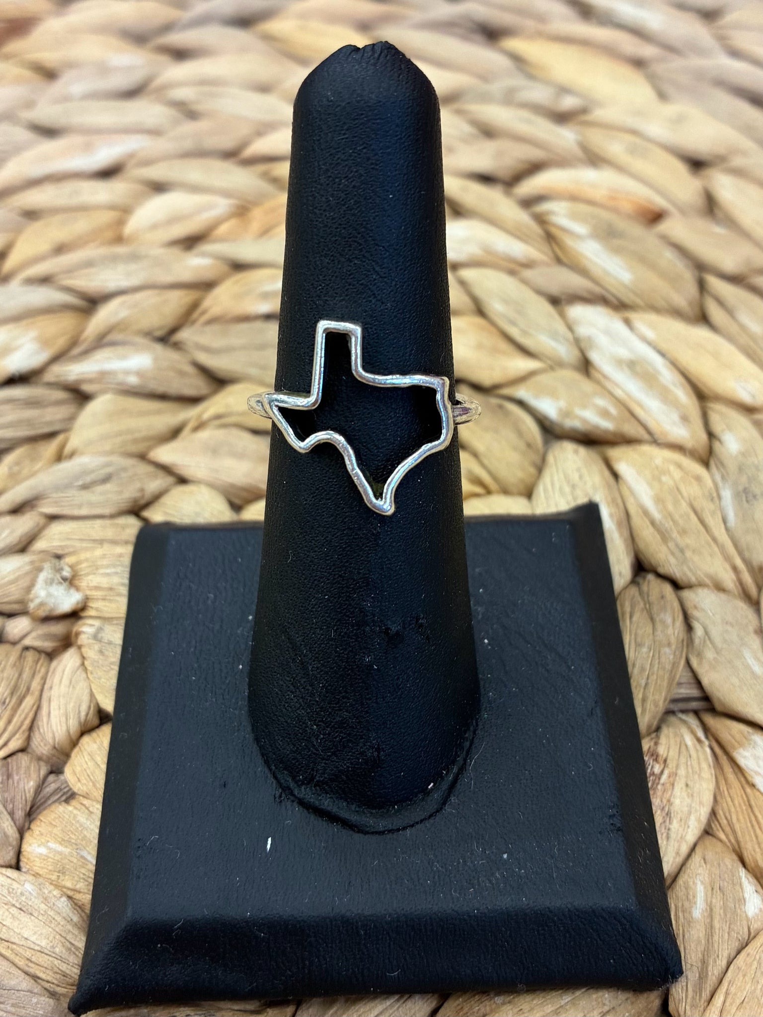 Pre-owned JAMES AVERY Silver Ring Size 7 Designer Ring