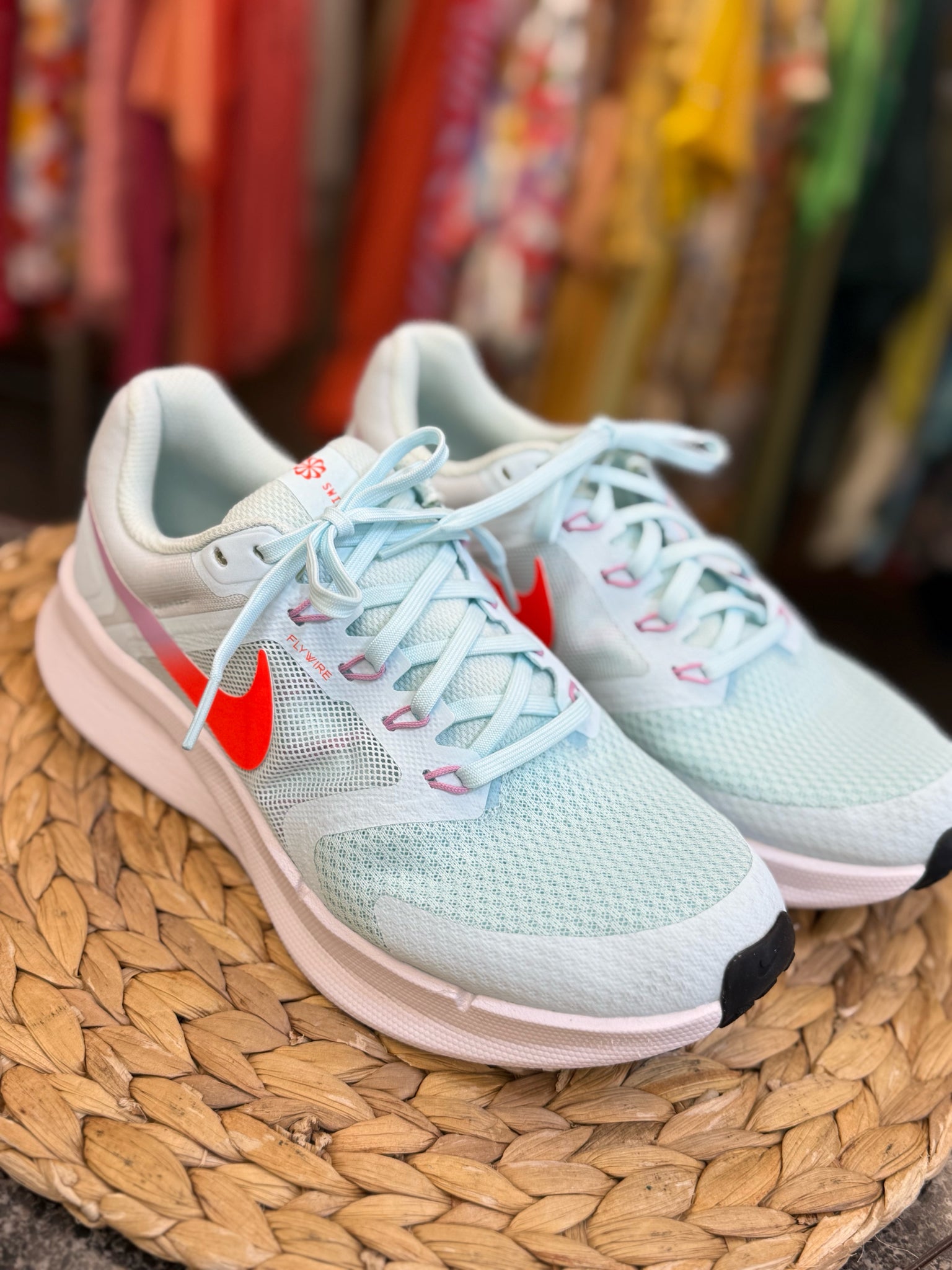 Pre-owned NIKE Light blue Orange Trim Size 8 Sneaker