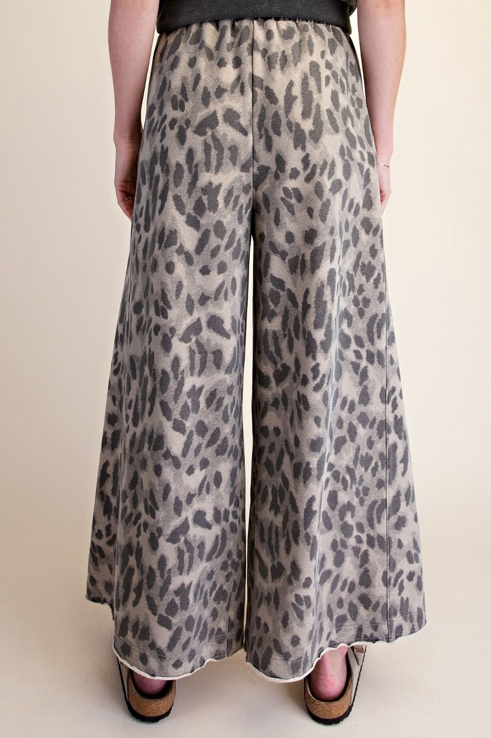 New EASEL Dark gray animal Size Small Pants
