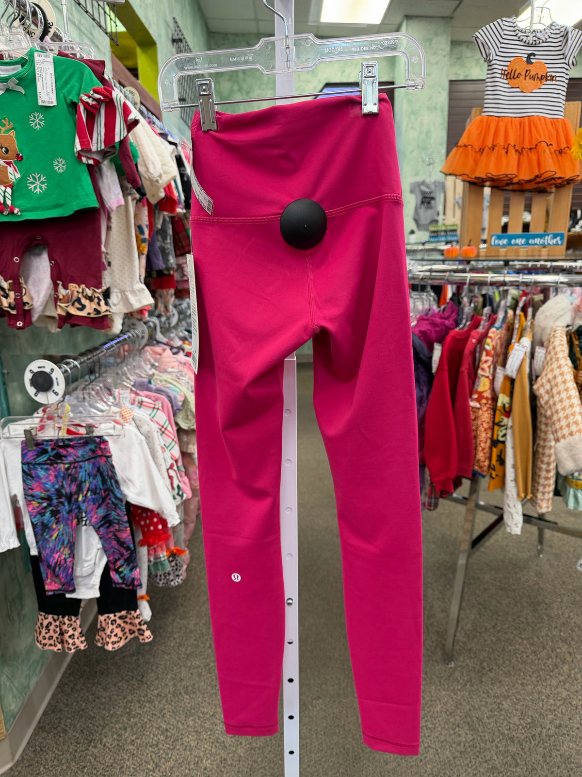 New with Tag Lululemon Dark pink Size 12/14 Girls Legging