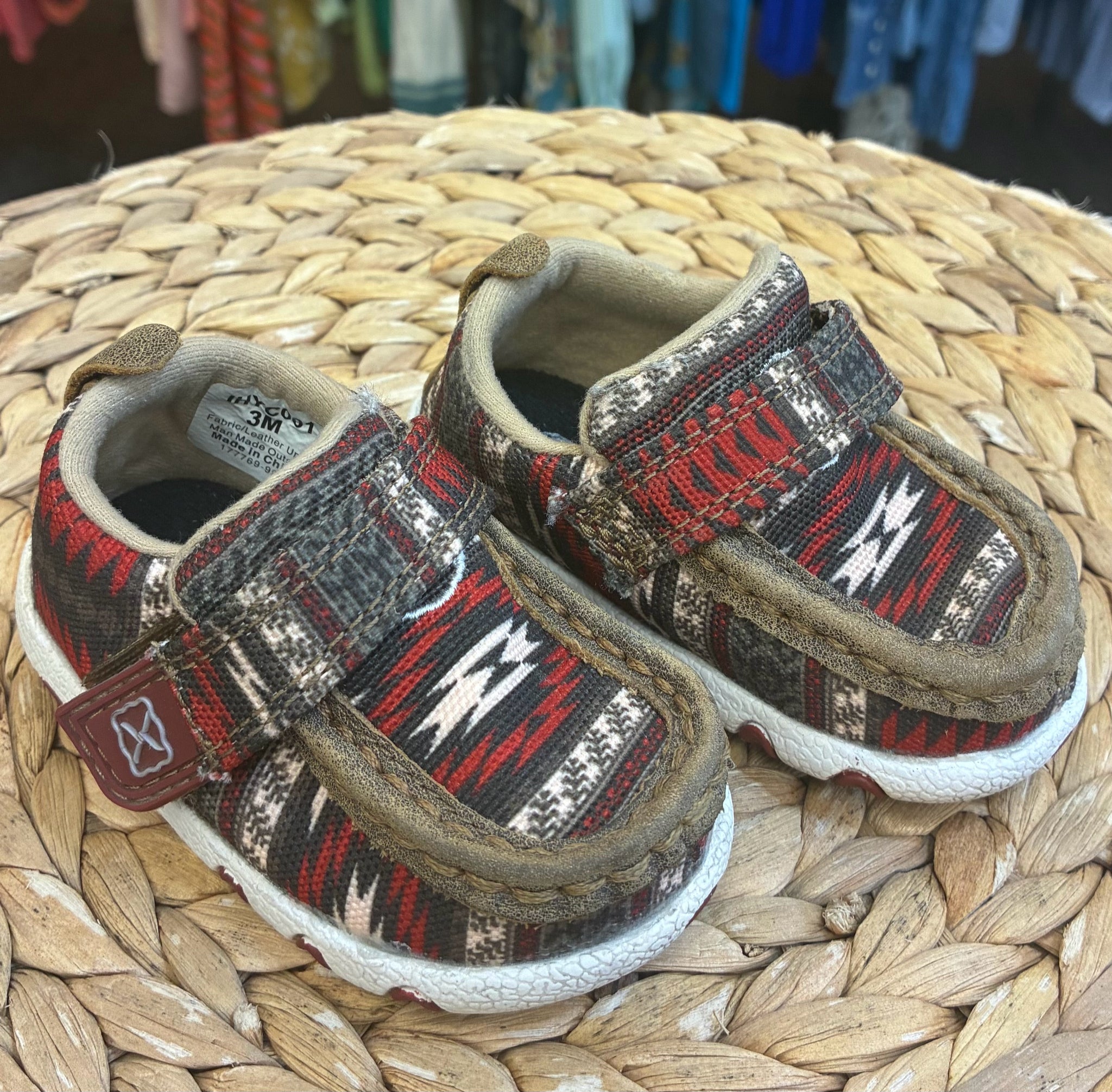 Pre-owned TWISTED X Red print Tan C-SIZE 3mo Boys Shoes