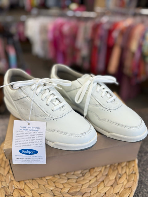 New with Tag ROCKPORT Cream Size 8.5 Sneaker