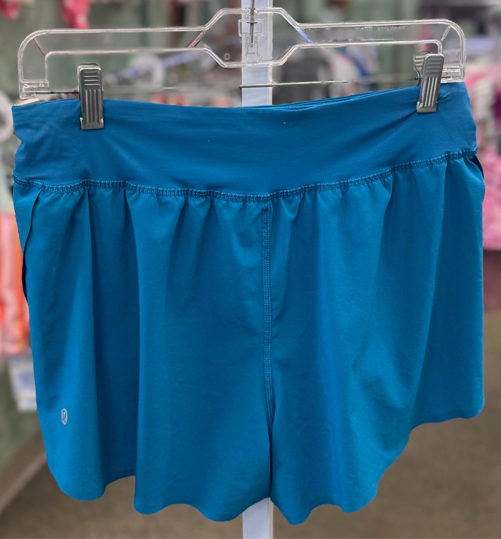 Pre-owned Lululemon Dark teal Size 8 Designer Shorts