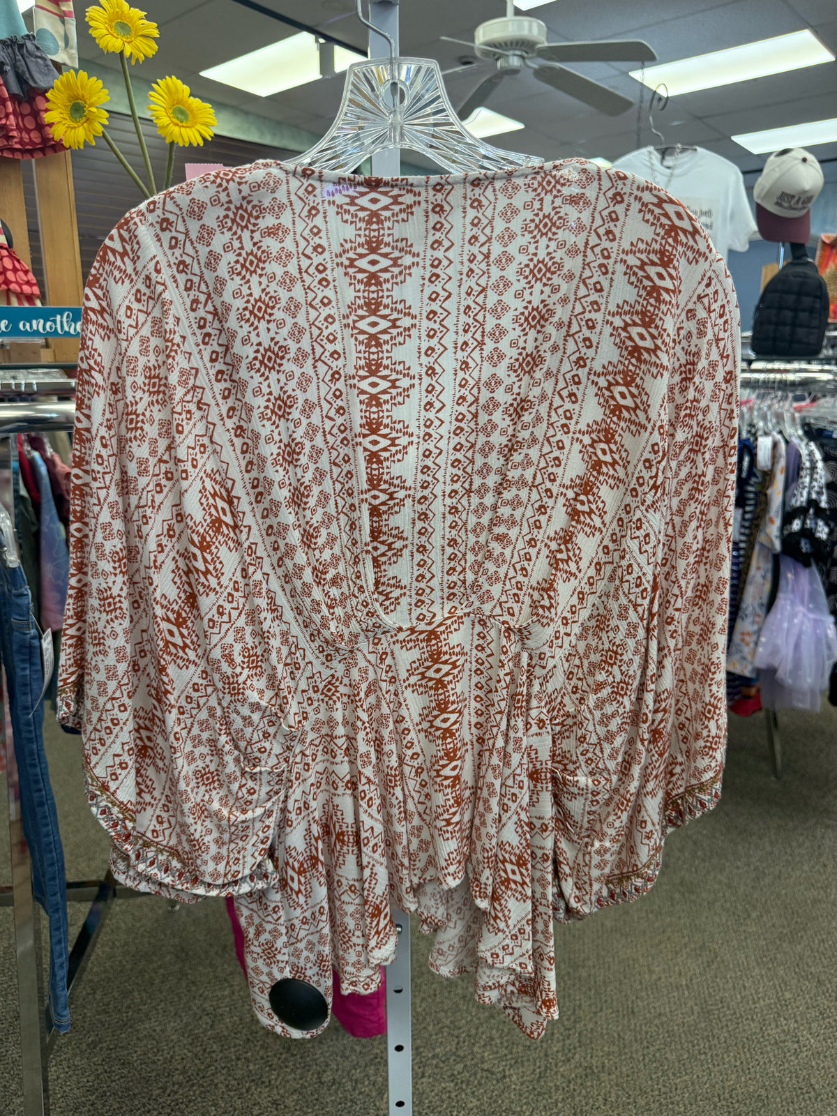 Pre-owned SAVANNA JANE Burnt orange print Floral Trim Size: M Blouse