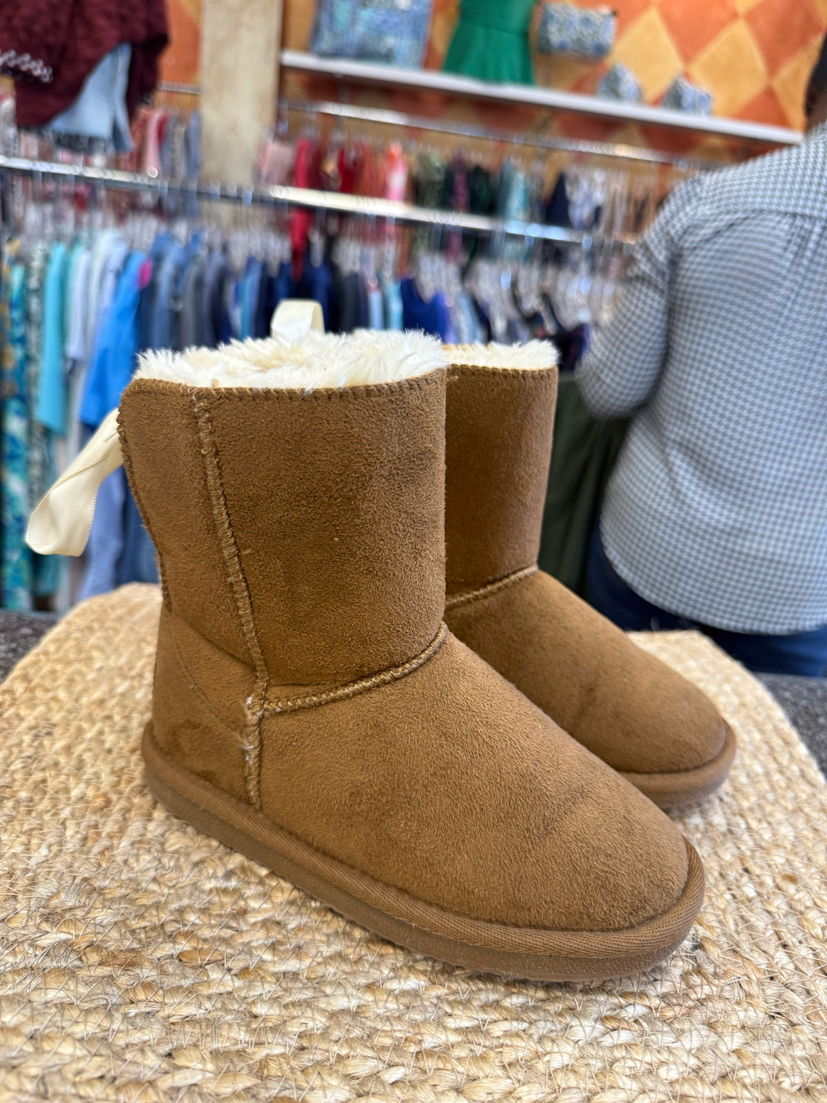 Pre-owned Apres by Lamo Brown Cream Trim Shoe Size 13 Girls Boot