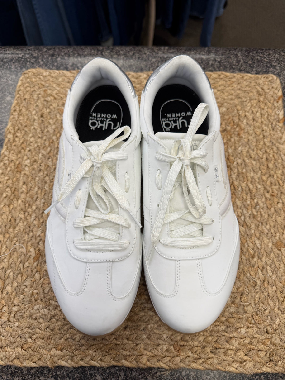 Pre-owned RYKA White Silver Trim Size 10 Sneaker