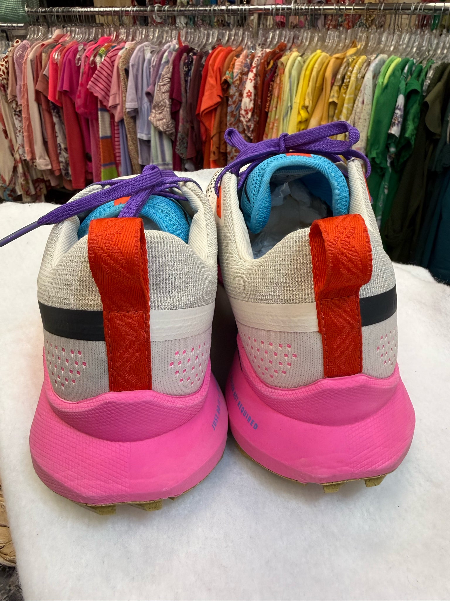 Pre-owned NIKE Cream Pink Trim Size 11 Designer Sneaker