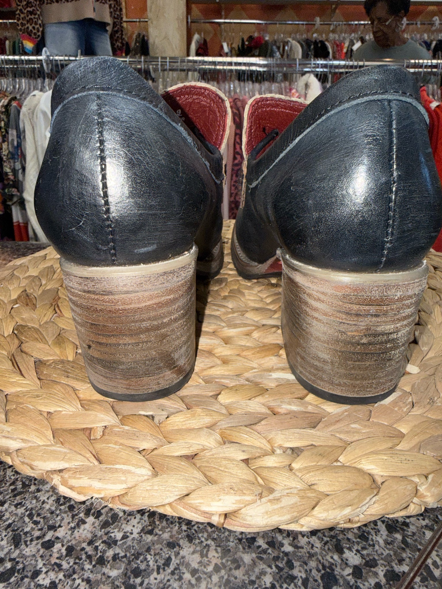 Pre-owned FREEBIRD Navy Light Blue Size 9 Designer Shoe