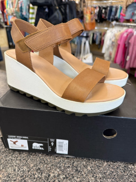 Pre-owned SOREL Brown White Trim Size 9 Designer Sandal