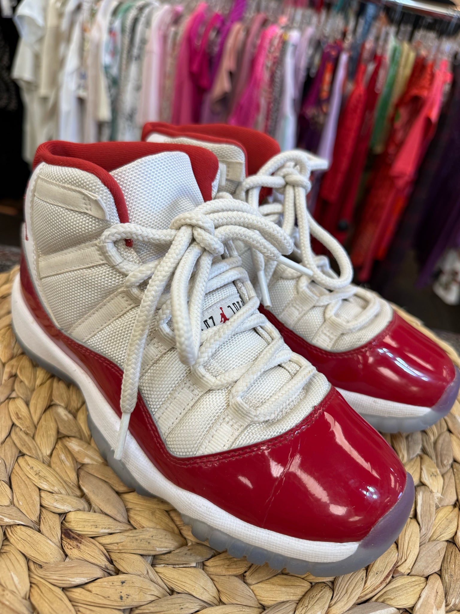 Pre-owned AIR JORDAN Red White C-SIZE 4.5 Boys Sneaker