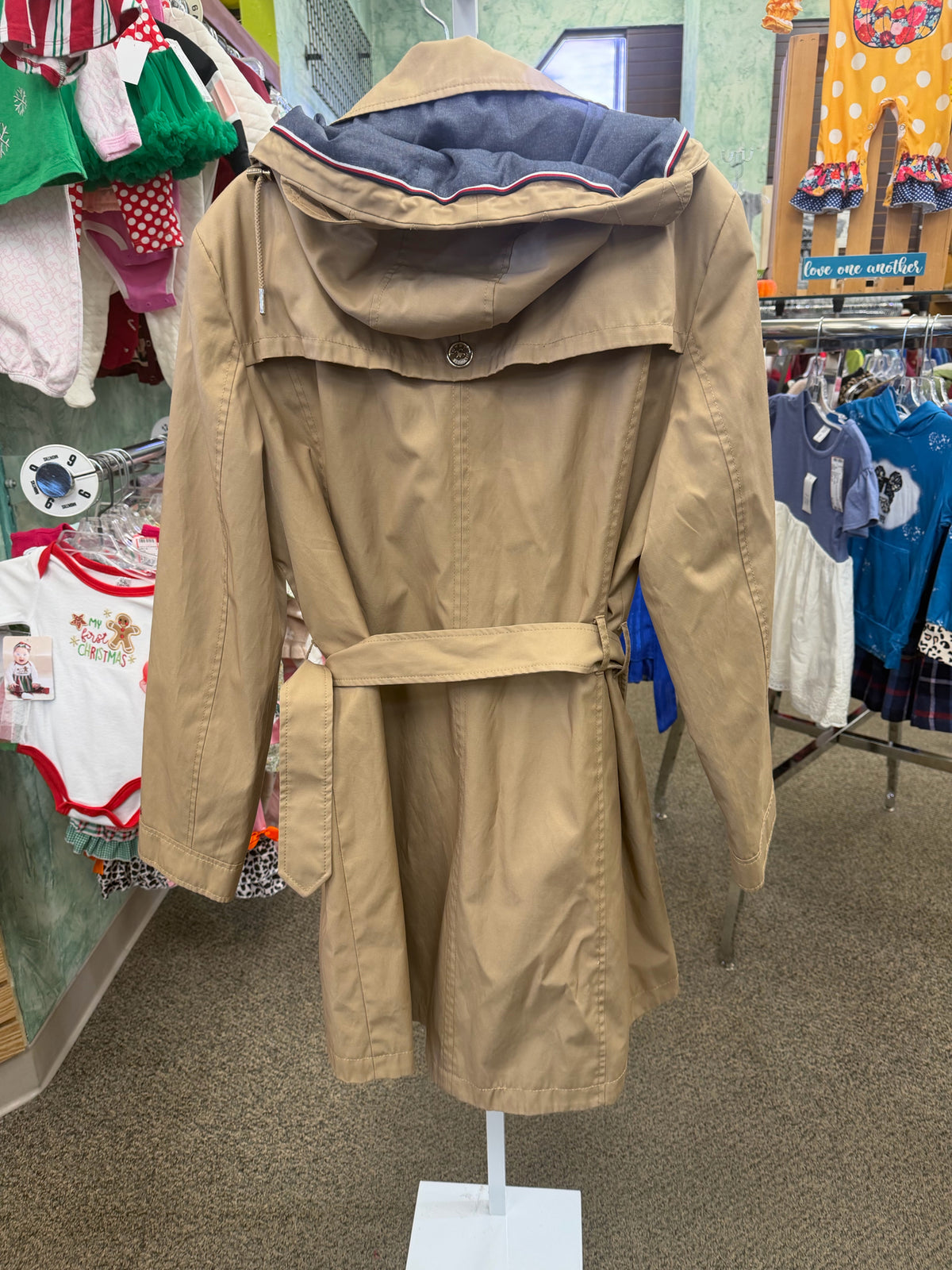 Pre-owned TOMMY HILFIGER Tan Size XL Long Sleeve Coat