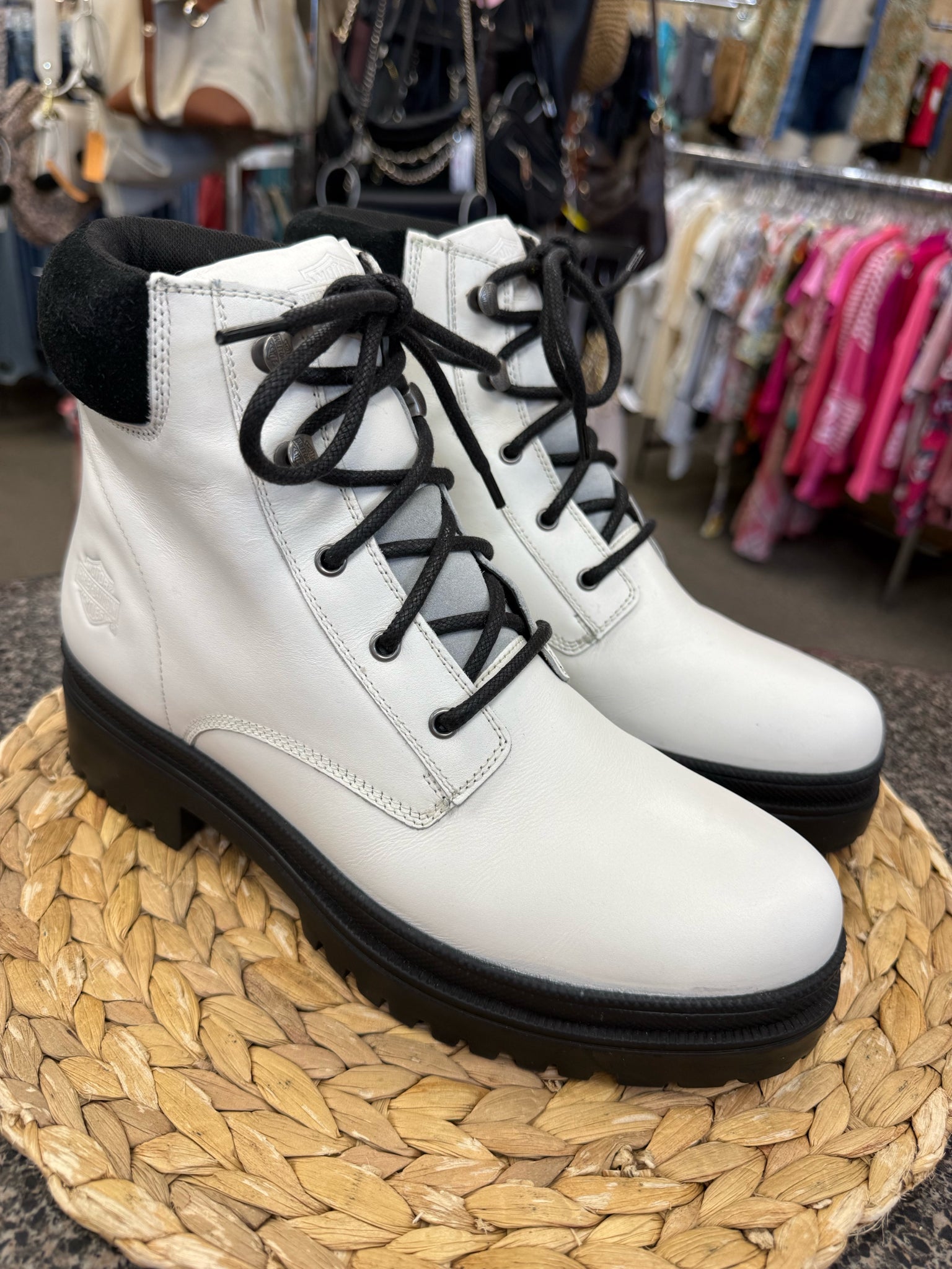 Pre-owned Harley Davidson White Black Trim Size 10 Designer Boot