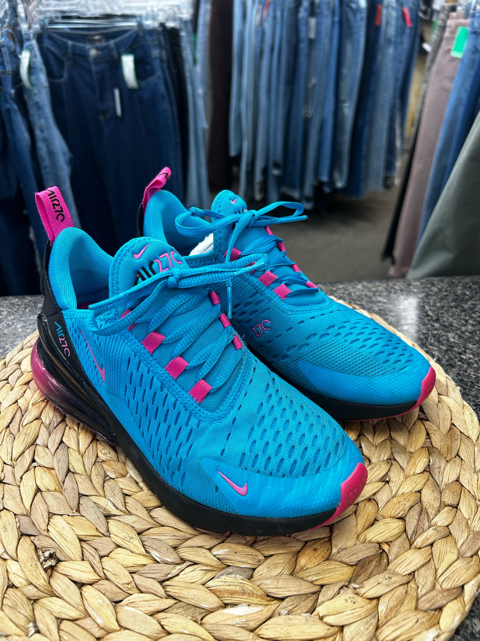 Pre-owned NIKE Turquoise Hot Pink Shoe Size 5 GIRLS Designer Sneaker