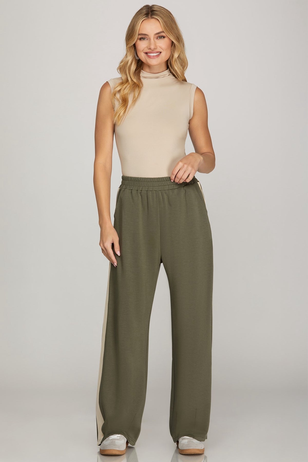New SHE+SKY Olive Cream Trim Dr Size S Short Sleeve PantSet