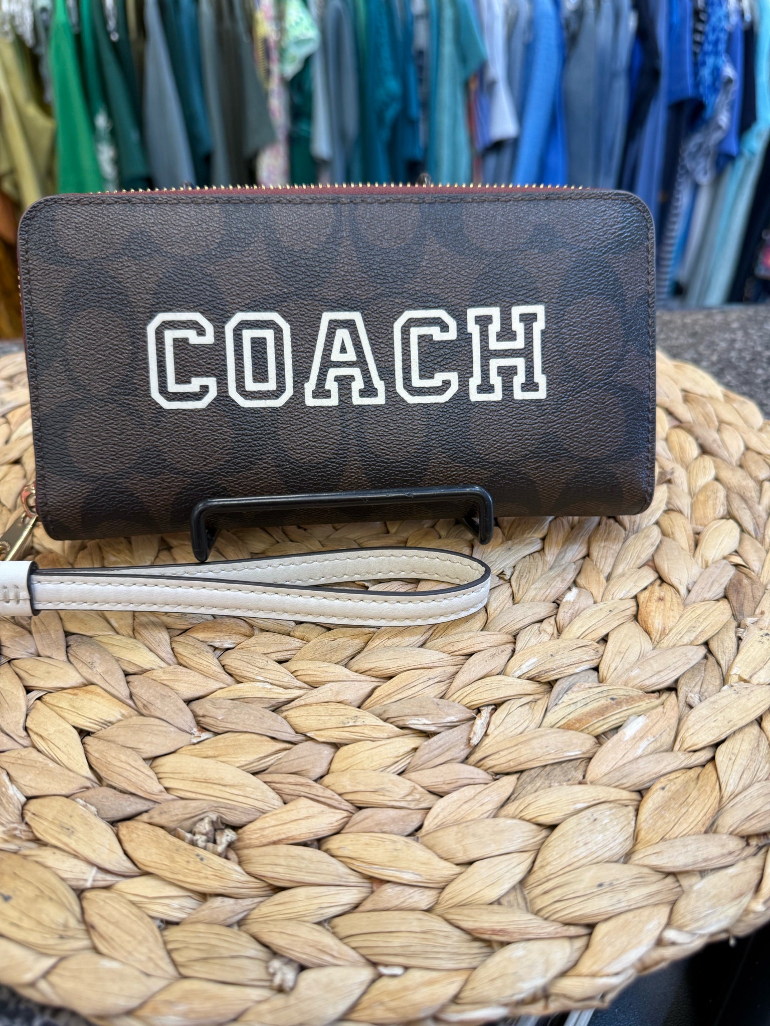 Pre-owned COACH Brown Signature White Designer Wallet