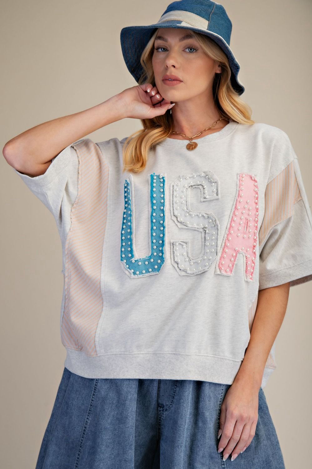 New EASEL White Size: S/M Short Sleeve Blouse