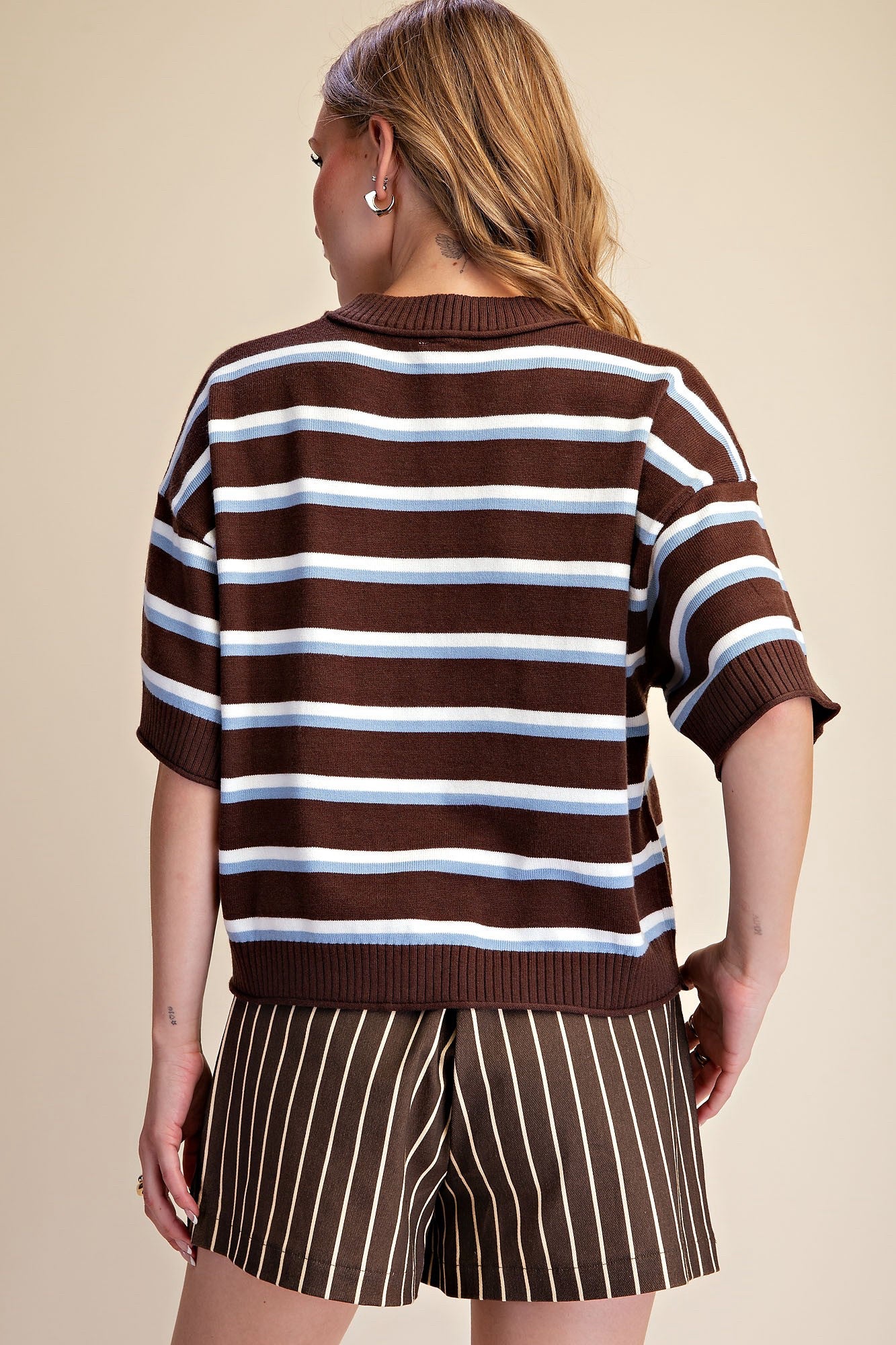 New GLAM Brown Pinstripe Light Blue Size S Short Sleeve Sweater