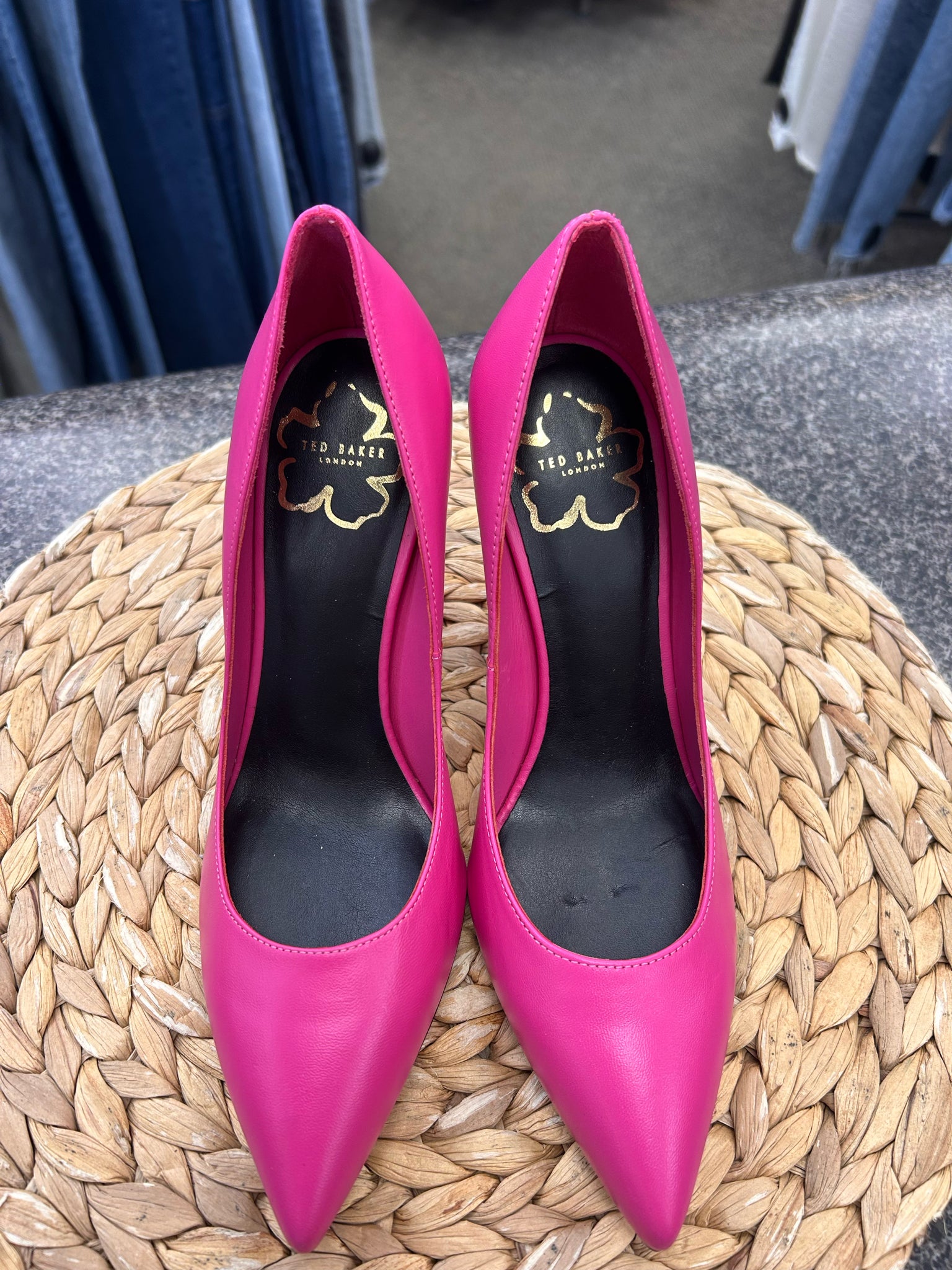 Pre-owned TED BAKER Hot pink Size 6.5 Designer Heel