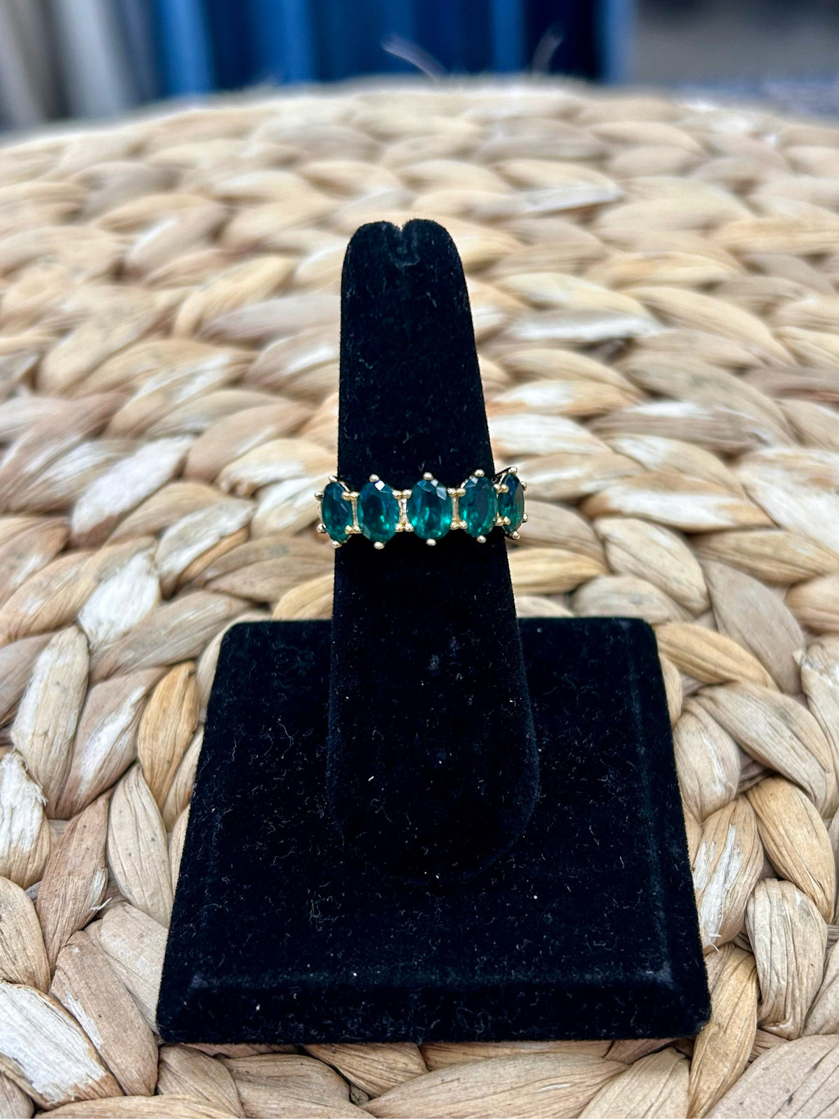 Pre-owned KENDRA SCOTT Emerald Ring Size 7 Designer Ring