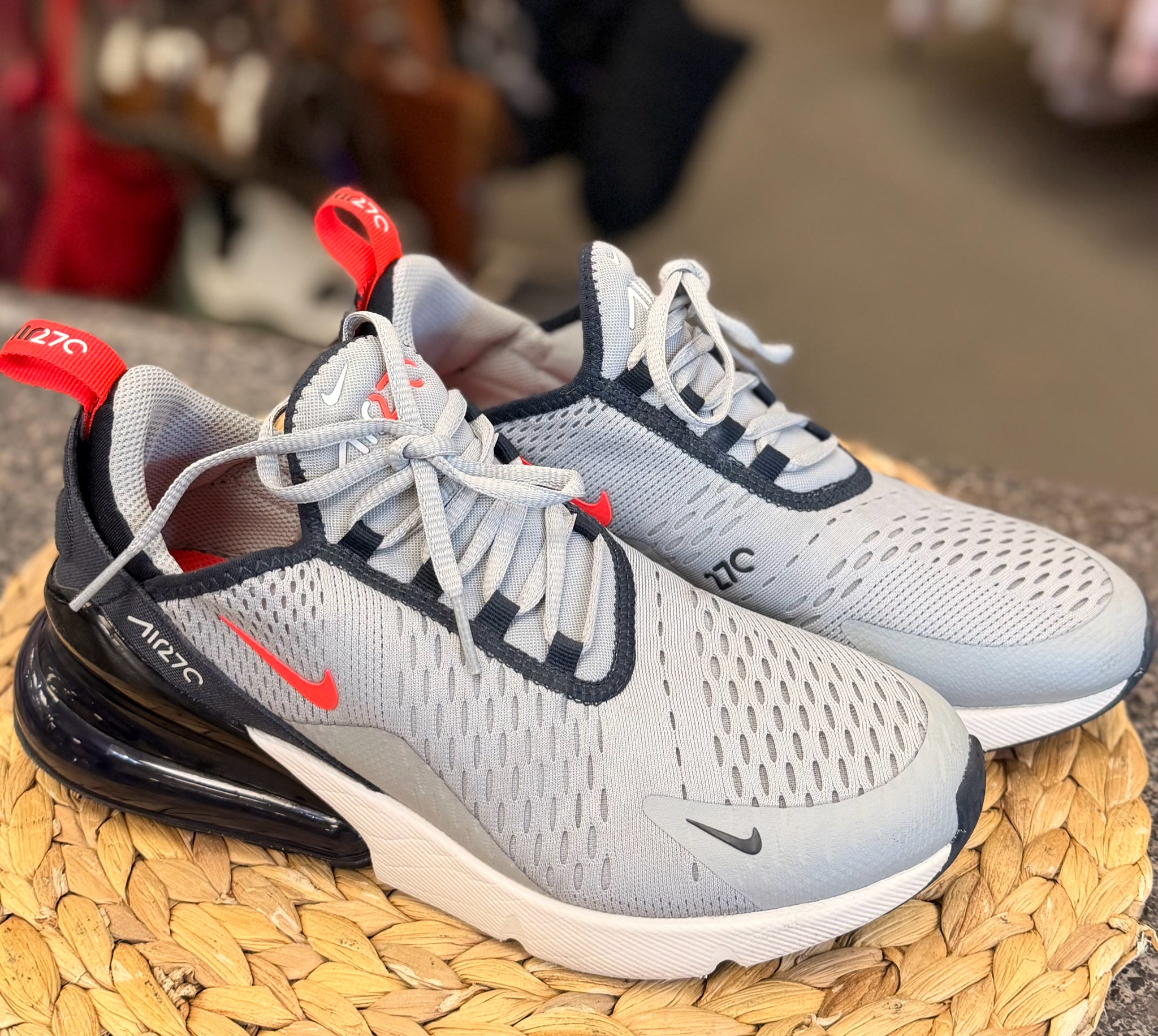 Pre-owned NIKE Gray Navy Trim C-SIZE 7 Boys Designer Sneaker