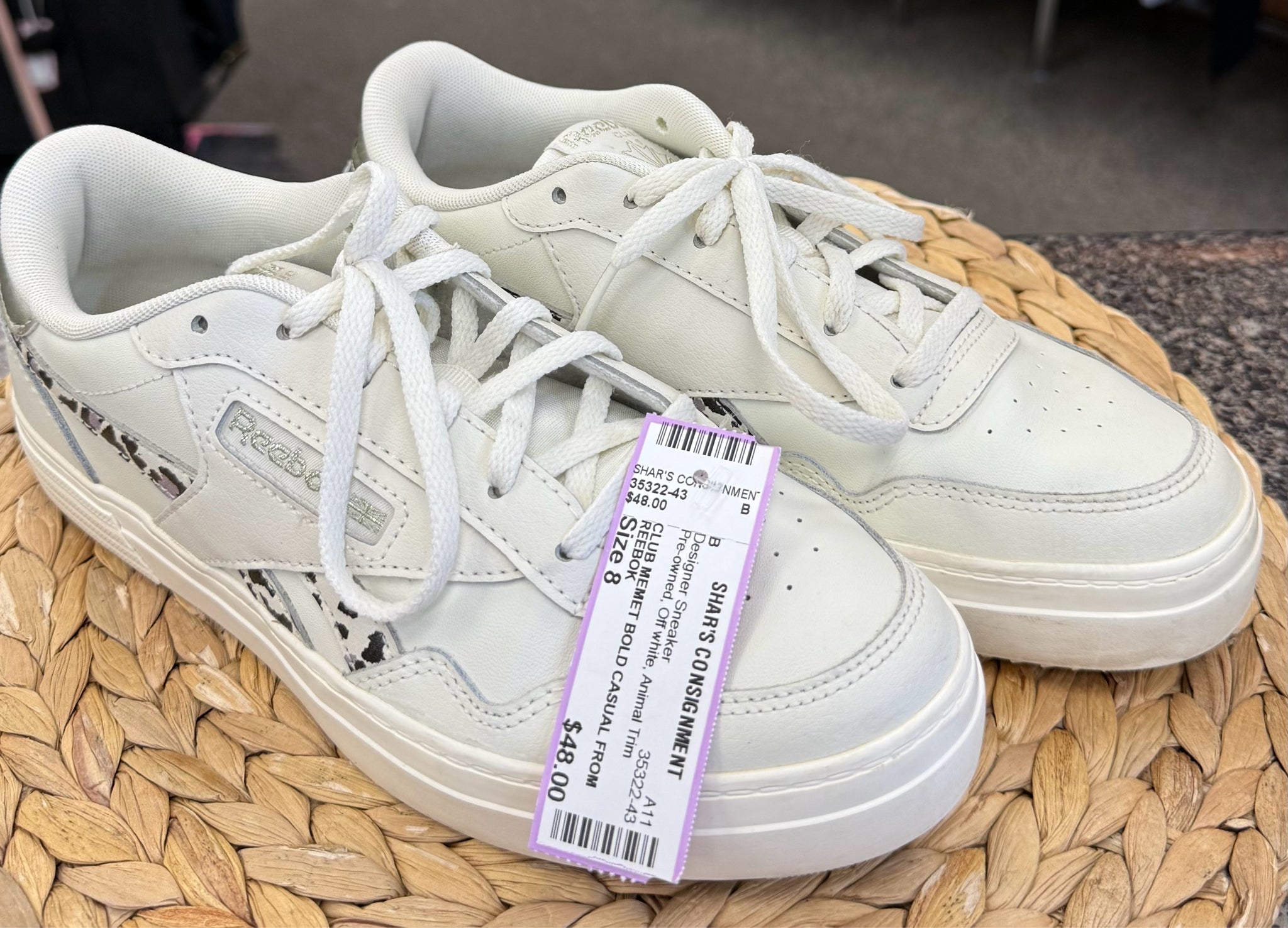 Pre-owned REEBOK Off white Animal Trim Size 8 Designer Sneaker