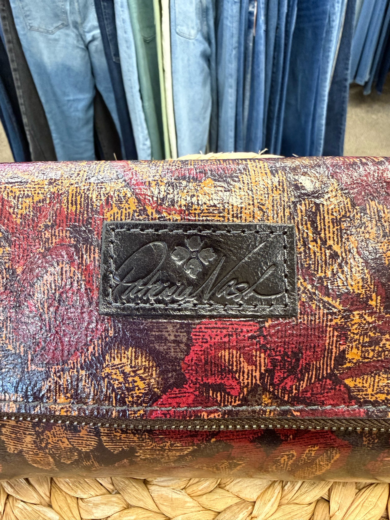 Pre-owned PATRICIA NASH Brown Red Floral S Clutch Purse