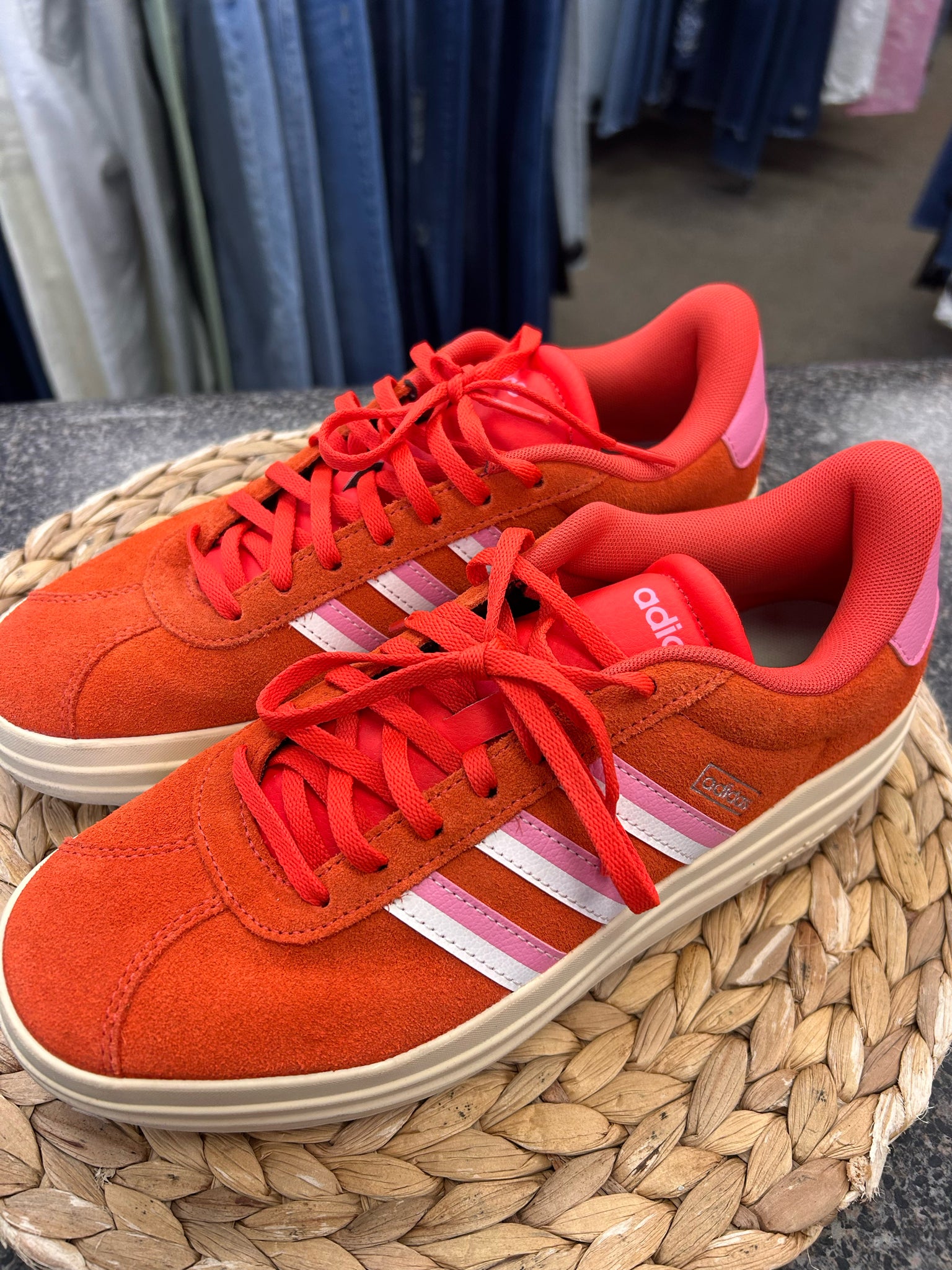 Pre-owned ADIDAS Orange Pink Size 9 Sneaker