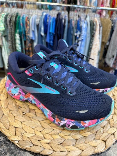 Pre-owned BROOKS Navy Multi Trim Size 8 Designer Sneaker