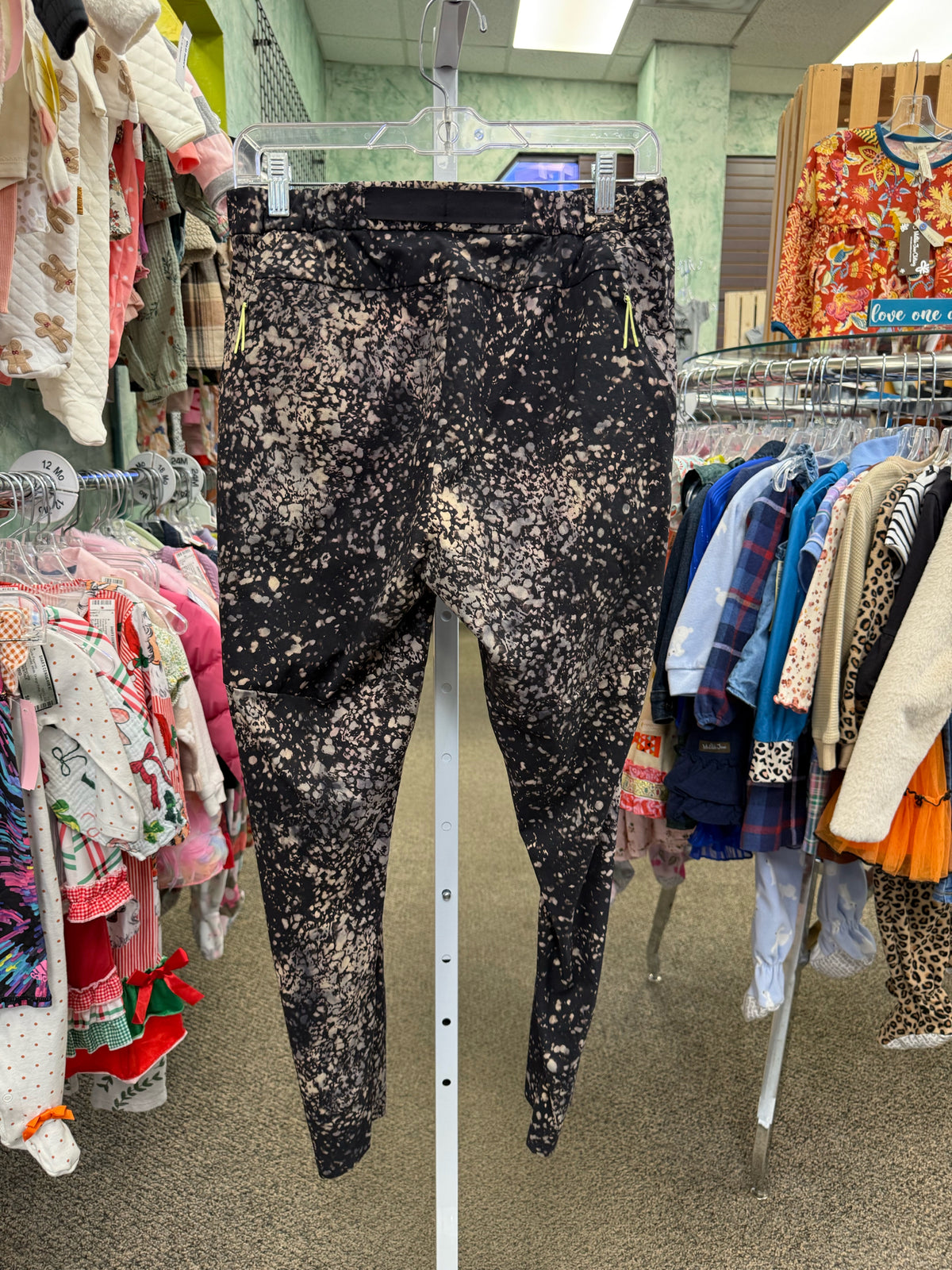 Pre-owned Lululemon Black animal Cream Size 8 Pants