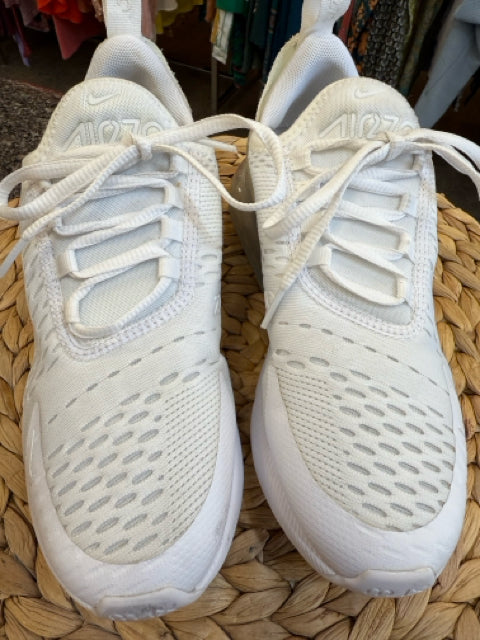 New NIKE White Shoe Size 4.5 GIRLS Designer Sneaker