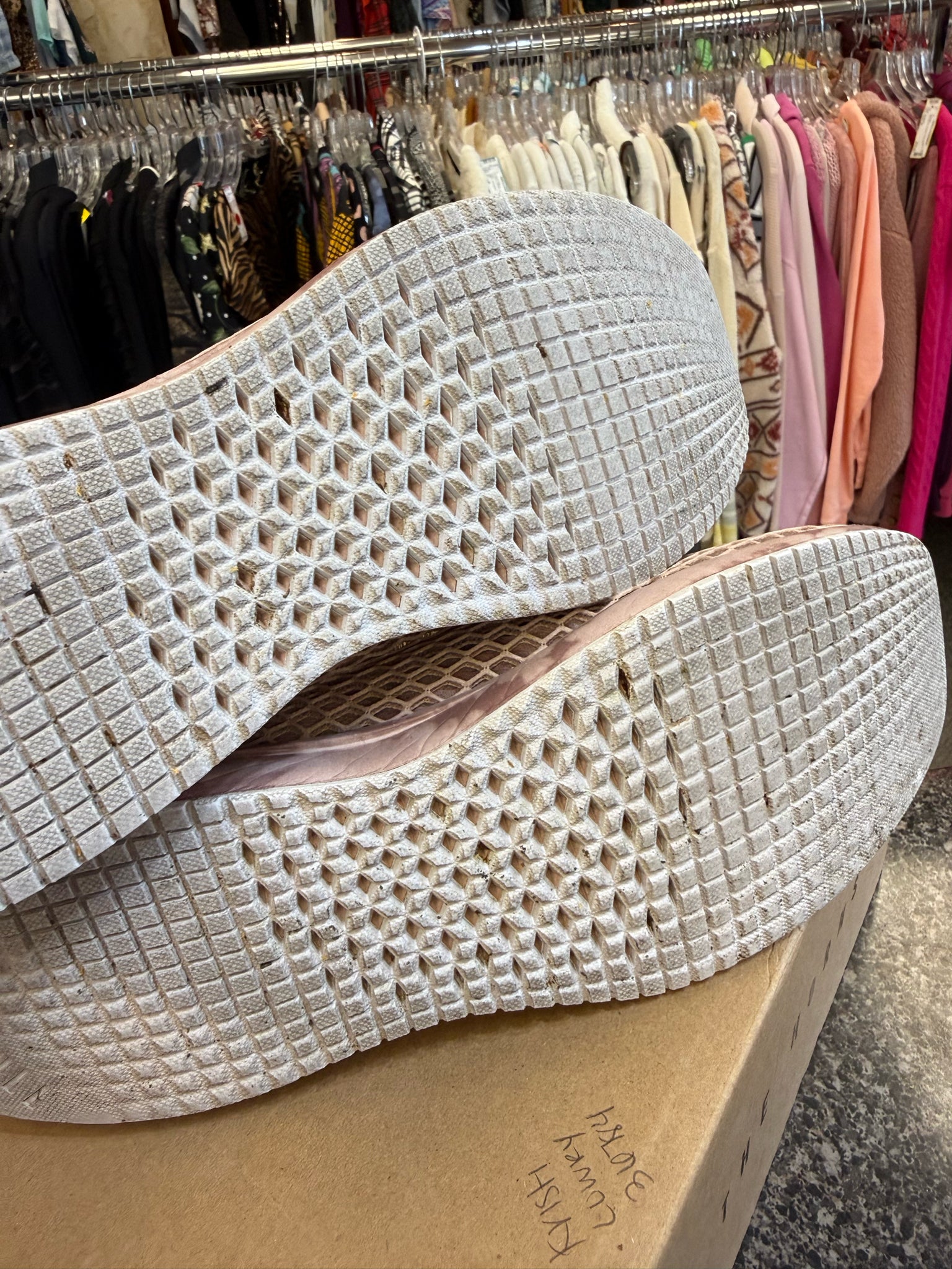 Pre-owned No Bull Dusty pink Wine Tyedye Size 7 Designer Sneaker